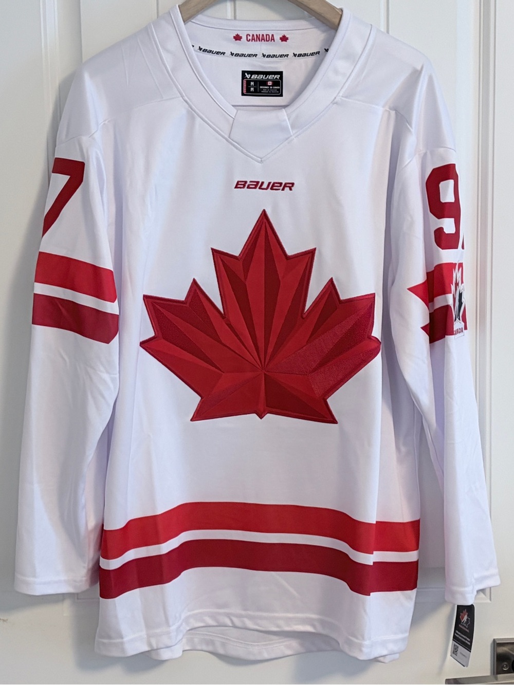BNWT Authentic Bauer 2026 Olympics Canada Connor McDavid White Jersey Medium